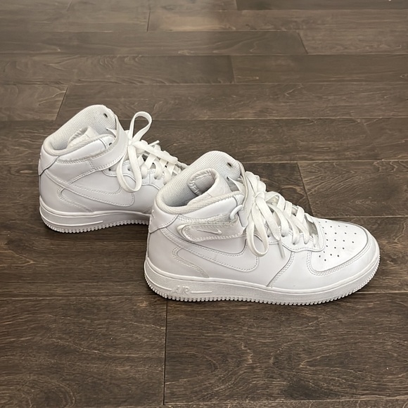 Nike Air Force 1 - High Top w/ Straps - Picture 2 of 4